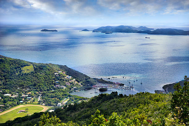 mar de vaca bay, tortola ilhas virgens britânicas - long bay imagens e fotografias de stock