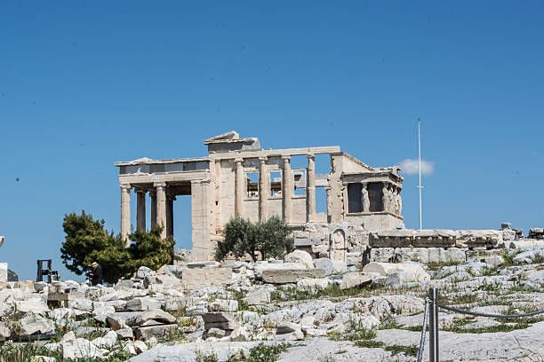 akropolis und berge - social history minerva past ancient stock-fotos und bilder