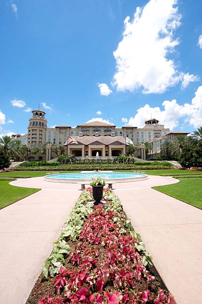 gaylord palms resort convention center, in florida. - fountain landscaped ornamental garden flower bed foto e immagini stock