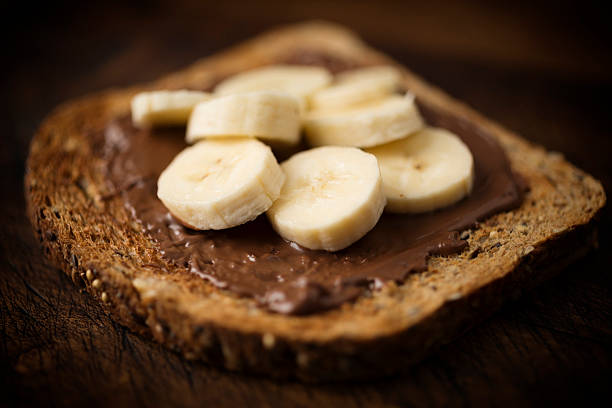 Toast with butter, milk, butter, sugar, chocolate is a dessert menu that goes well with cold drinks, whether