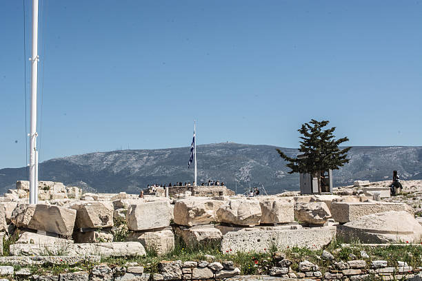 akropolis und berge - social history minerva past ancient stock-fotos und bilder