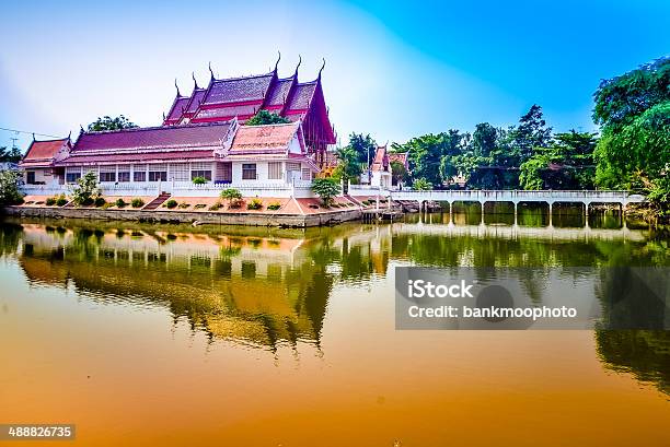 Wat Klang Foto de stock y más banco de imágenes de Aire libre - Aire libre, Anochecer, Arquitectura