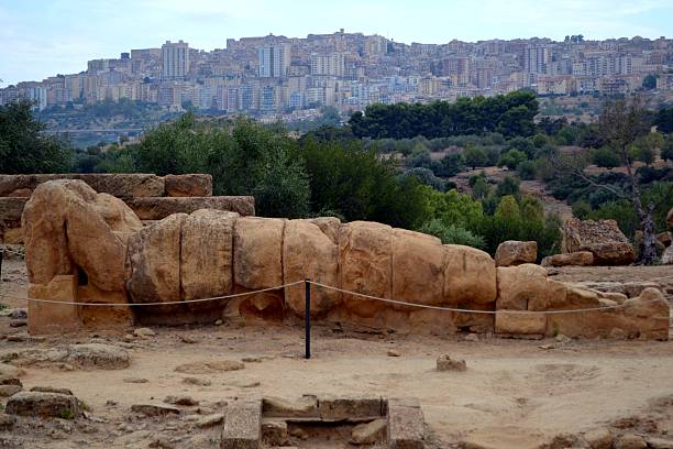 valle dei templi, sycylia - temple of heracles zdjęcia i obrazy z banku zdjęć