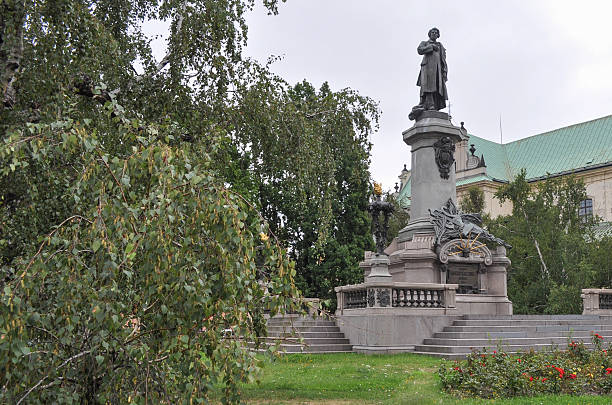 istock View of Warsaw 488841514