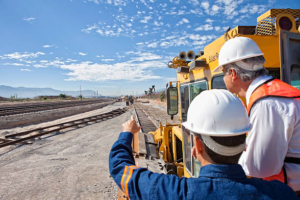 регулирующий орган штата балласта - train transportation railroad track industry стоковые фото и изображения