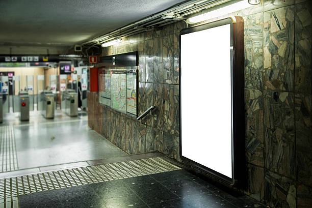 outdoor na estação de metro - subway station billboard poster billboard posting imagens e fotografias de stock