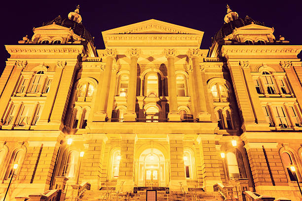 istock Des Moines, Iowa - State Capitol Building 488884958