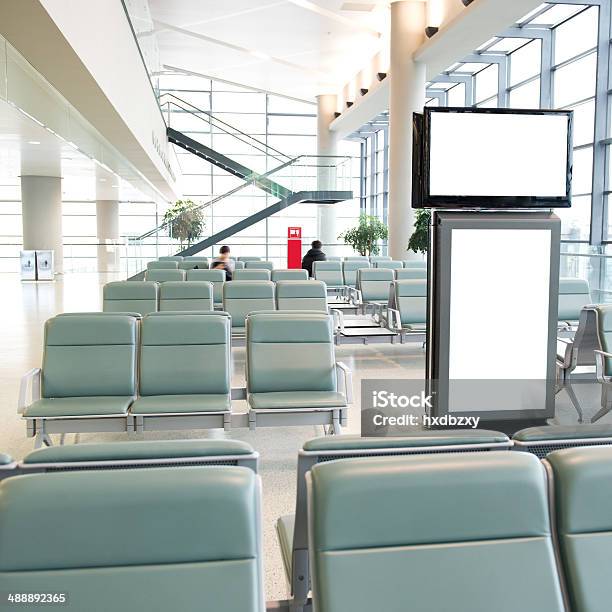 Foto de Blank Billboard e mais fotos de stock de Aeroporto - Aeroporto, Andar, Arquitetura