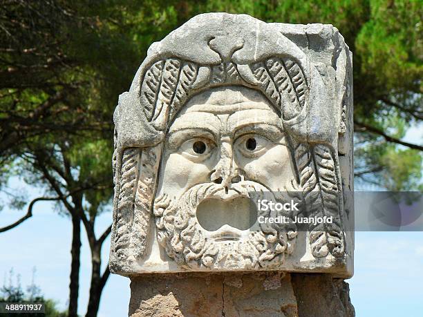 石モニュメントのローマの神 - お面のストックフォトや画像を多数ご用意 - お面, イタリア, イタリア ローマ