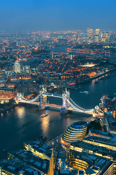 londres por la noche - uk night skyline london england fotografías e imágenes de stock