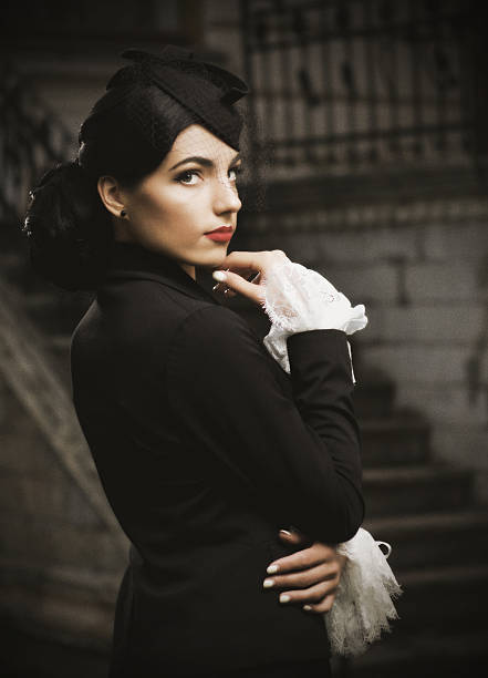 istock Young woman in retro styled costume (ancient ver) 488950940