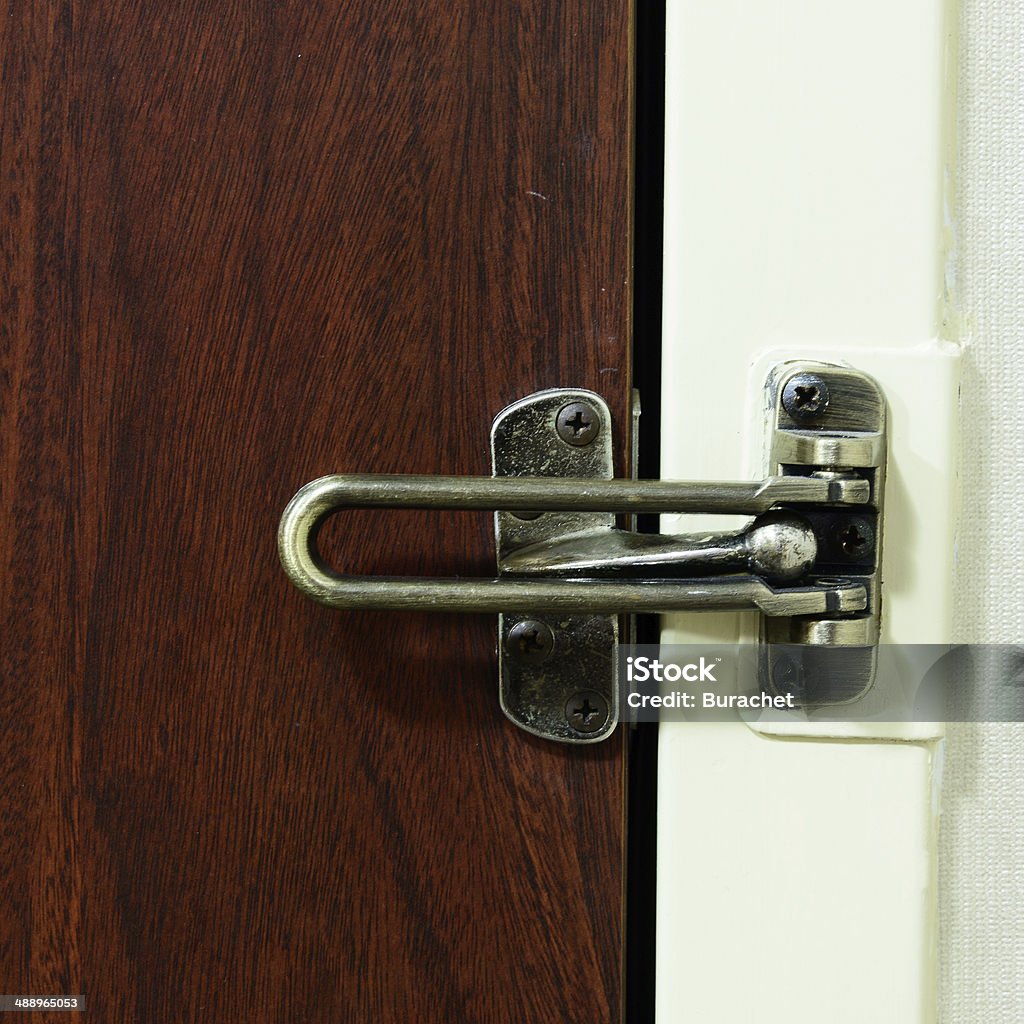 Locked бар дверь для плавания - Стоковые фото Антиквариат роялти-фри