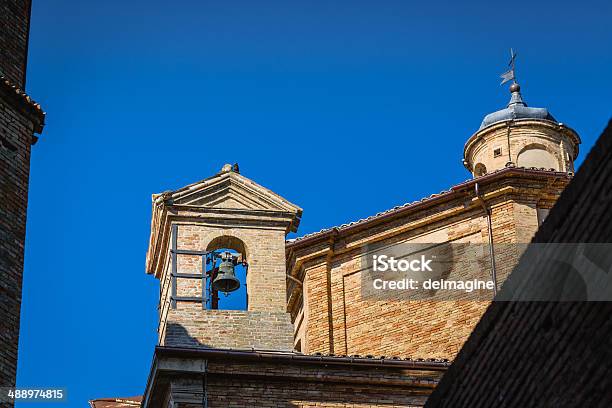 Villaggio Rurale Italiano - Fotografie stock e altre immagini di Ambientazione esterna - Ambientazione esterna, Architettura, Campanile