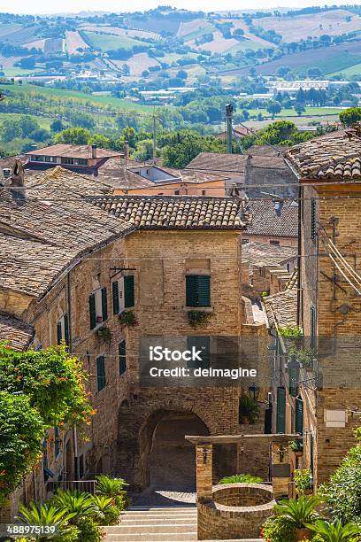 Villaggio Rurale Italiano - Fotografie stock e altre immagini di Ambientazione esterna - Ambientazione esterna, Architettura, Casa