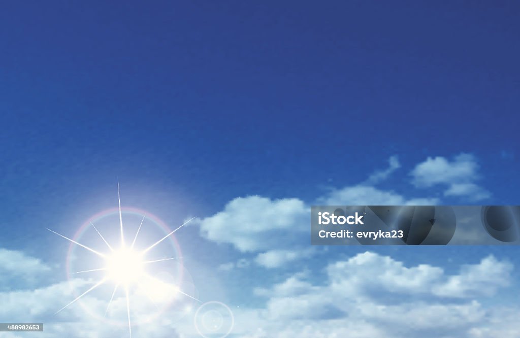 Vecteur soleil ciel avec nuages - clipart vectoriel de Art libre de droits