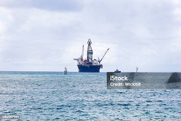 Anello Di Petrolio Nel Mar Dei Caraibi - Fotografie stock e altre immagini di Acqua - Acqua, Affari, Affari internazionali