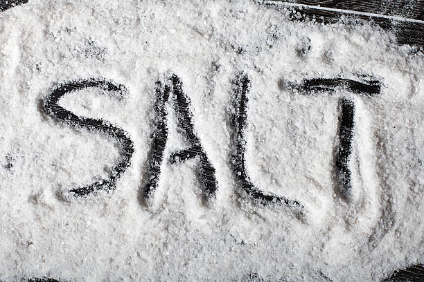 istock Dark salt abstract background with 'salt' word 488999051