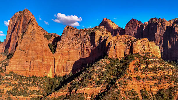 pôr-do-sol, luz sobre kolob canyon rocks zion national park de utah - iron county - fotografias e filmes do acervo