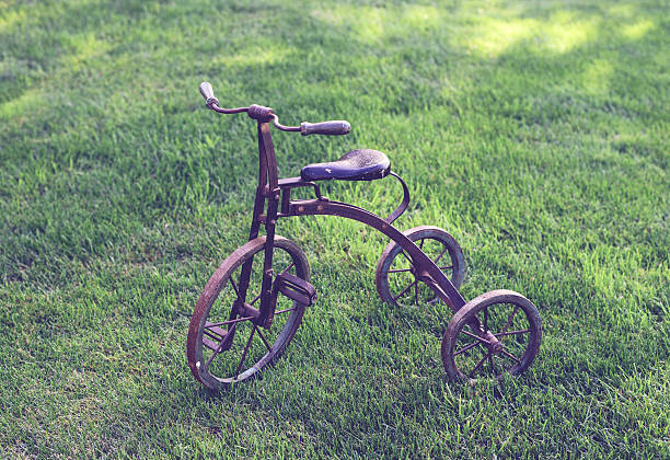 istock Retro kid's bike 489035540