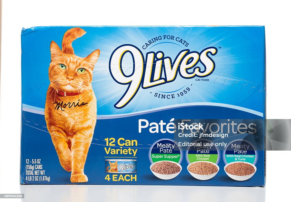 9Lives patÃ© favorites cat food cans box Miami, USA - September 6, 2015: 9Lives patÃ© favorites cat food cans 12 - 5.5 oz box. 9Lives brand is owned by Big Heart Pet Brands. 2015 Stock Photo