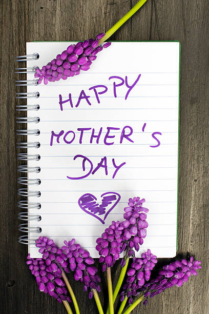 istock Muscari bouquet and notepad with words 