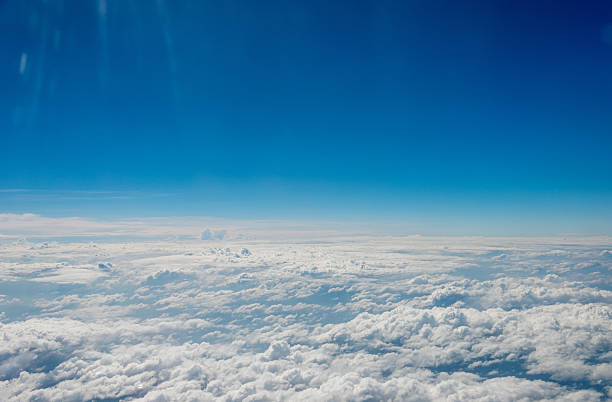 上の雲 - cumulus cloud cloud sky only cumulonimbus ストックフォトと画像