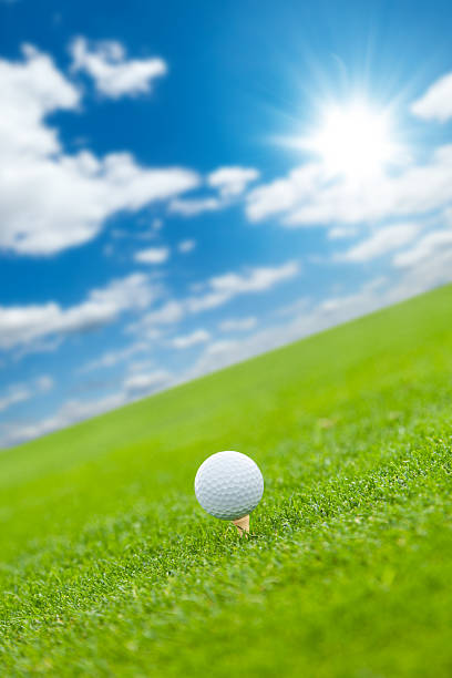 istock Golf ball on the green lawn 489082772