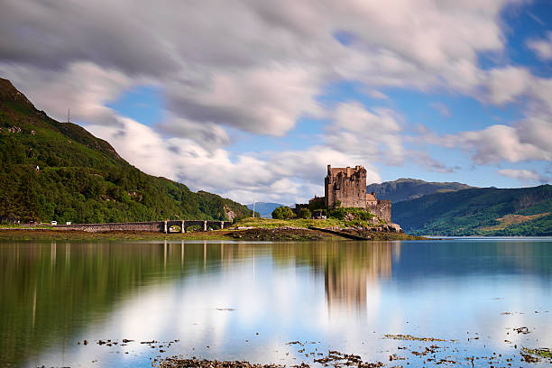 panorâmico eilean donan - long exposure - fotografias e filmes do acervo