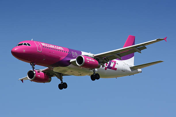 wizzair - airbus a319 뉴스 사진 이미지