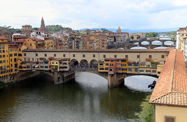 istock FLORENCE Ponte Vecchio and Vasari Corridor from Uffizi Museum 489113232
