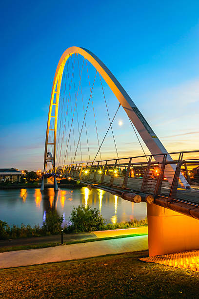 istock Infinity Bridge at night In Stockton-on-Tees, UK 489113868