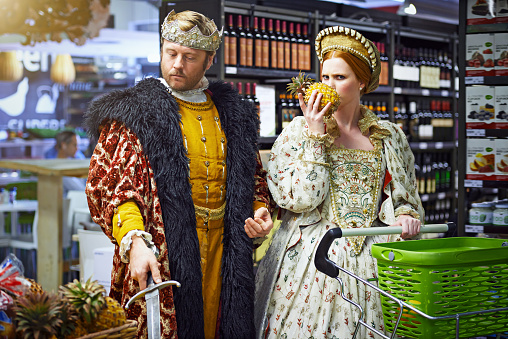 Shot of a king and queen inspecting fruit while out shopping in a modern supermarkethttp://195.154.178.81/DATA/i_collage/pi/shoots/784234.jpg