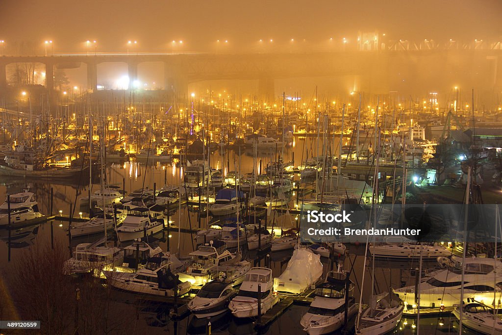 Pieno di imbarcazioni - Foto stock royalty-free di Acqua