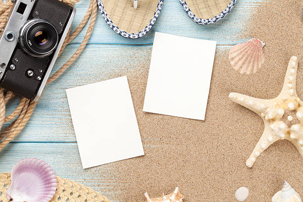 istock Travel and vacation photo frames and items 489122226
