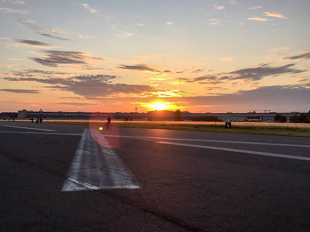 feld tempelhofer - tempelhof zdjęcia i obrazy z banku zdjęć