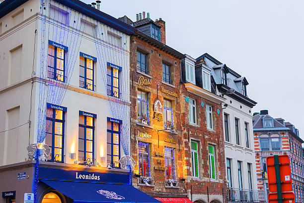 belga negozi di natale - brussels belgium arranging majestic foto e immagini stock