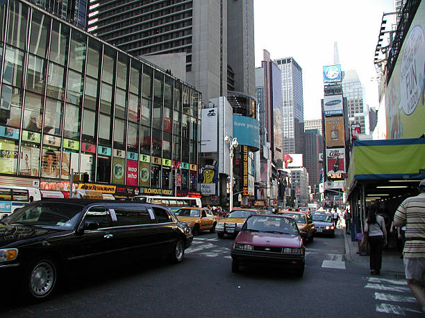 przepływy ruchu na times square w nowym jorku 2001 r - mtv zdjęcia i obrazy z banku zdjęć