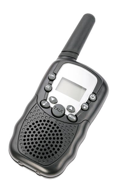 walkie talkie encapsulado de plástico aislado en negro - uhf fotografías e imágenes de stock
