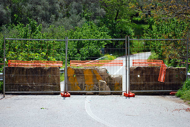 istock Interrupted road, closed to traffic 489197423