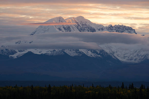 istock Mountains Wrangell St Elias National Park Mt Drum Alaska 489211246