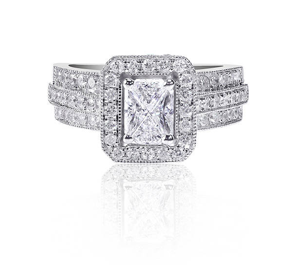 istock Beautiful diamond wedding engagment band ring solitaire with mul 489220193