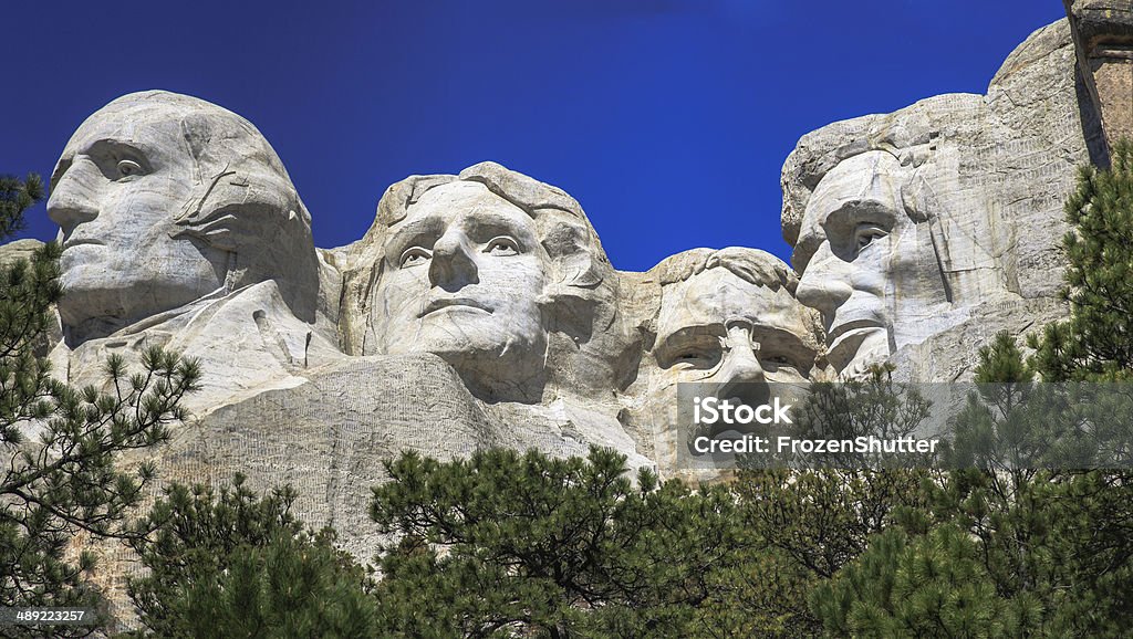 Los cuatro Presidentes en Mount Rushmore en Dakota del Sur - Foto de stock de Abraham Lincoln libre de derechos