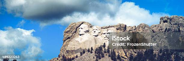 Foto de Panorama Do Monte Rushmore e mais fotos de stock de Panorâmica - Panorâmica, Dakota do Sul, Monumento Nacional de Mt Rushmore