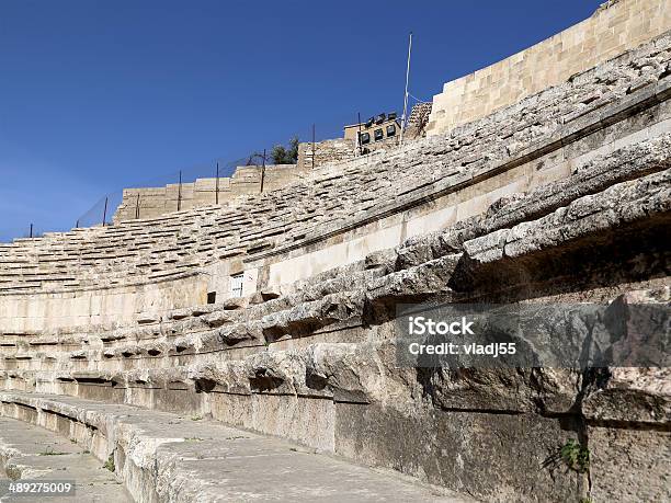 Photo libre de droit de Théâtre Romain À Amman Jordanie banque d'images et plus d'images libres de droit de Adulation - Adulation, Amman, Amphithéâtre