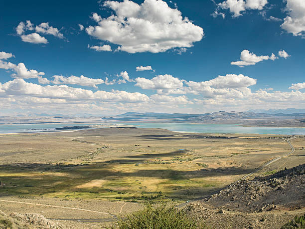 istock Panoramic view of Mono Lake 489339116