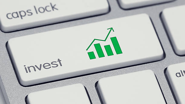 istock Invest Keyboard Button with Green Barchart 489356193