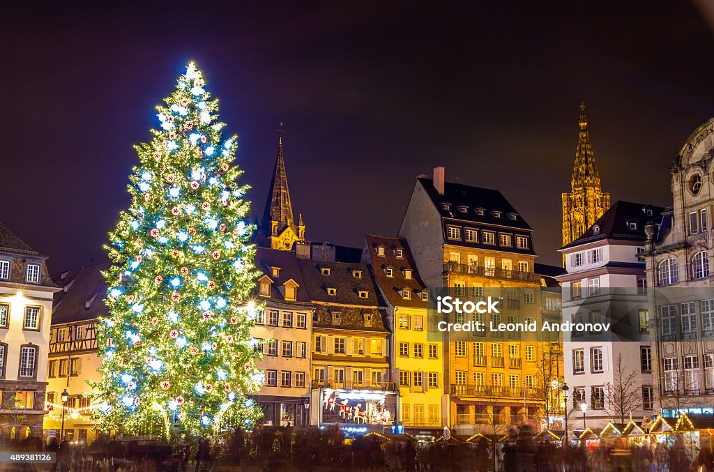 Albero di Natale di Strasburgo, "capitale di Natale". 2014-Als - Foto stock royalty-free di 2013