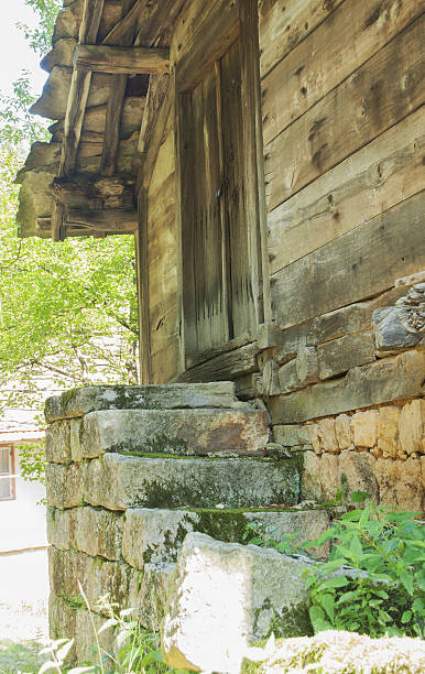 istock old farmhouse detail 489386180
