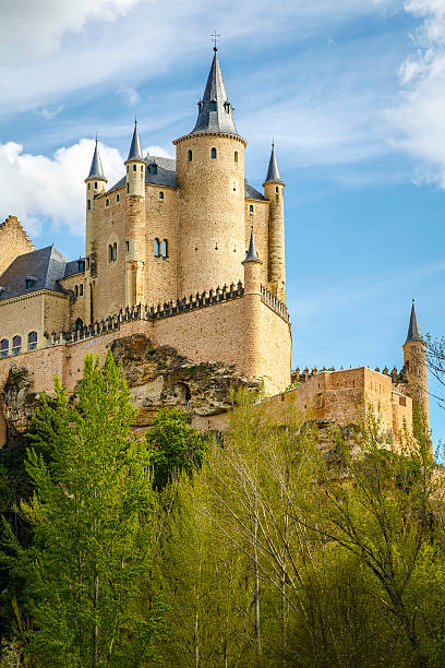 alcazar de segóvia - alcazar palace imagens e fotografias de stock