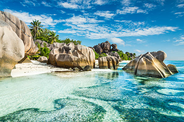 Anse Sous d'Argent beach with granite boulders Anse Sous d'Argent beach with granite boulders and turquoise sea seychelles stock pictures, royalty-free photos & images